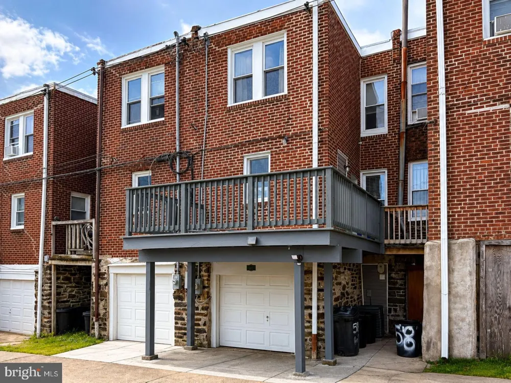 5867 UPLAND WAY Philadelphia, PA 19131