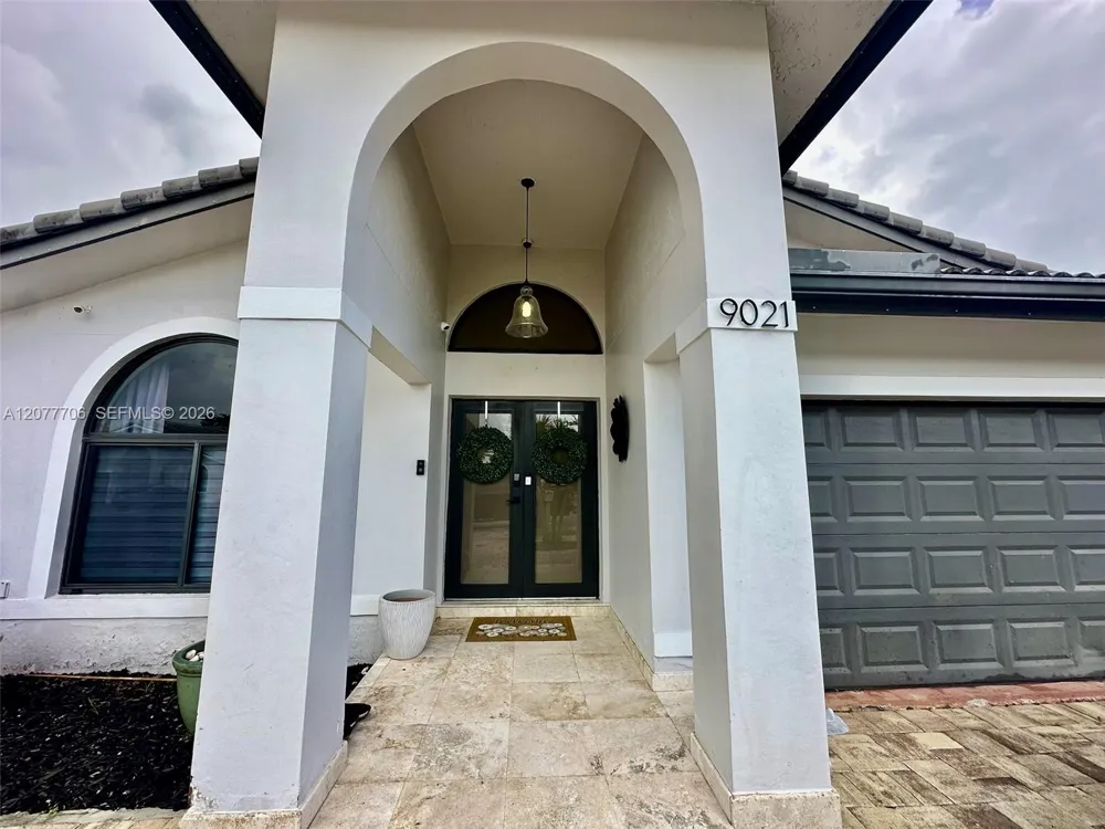 9021 NW 150th Ter Miami Lakes, FL 33018