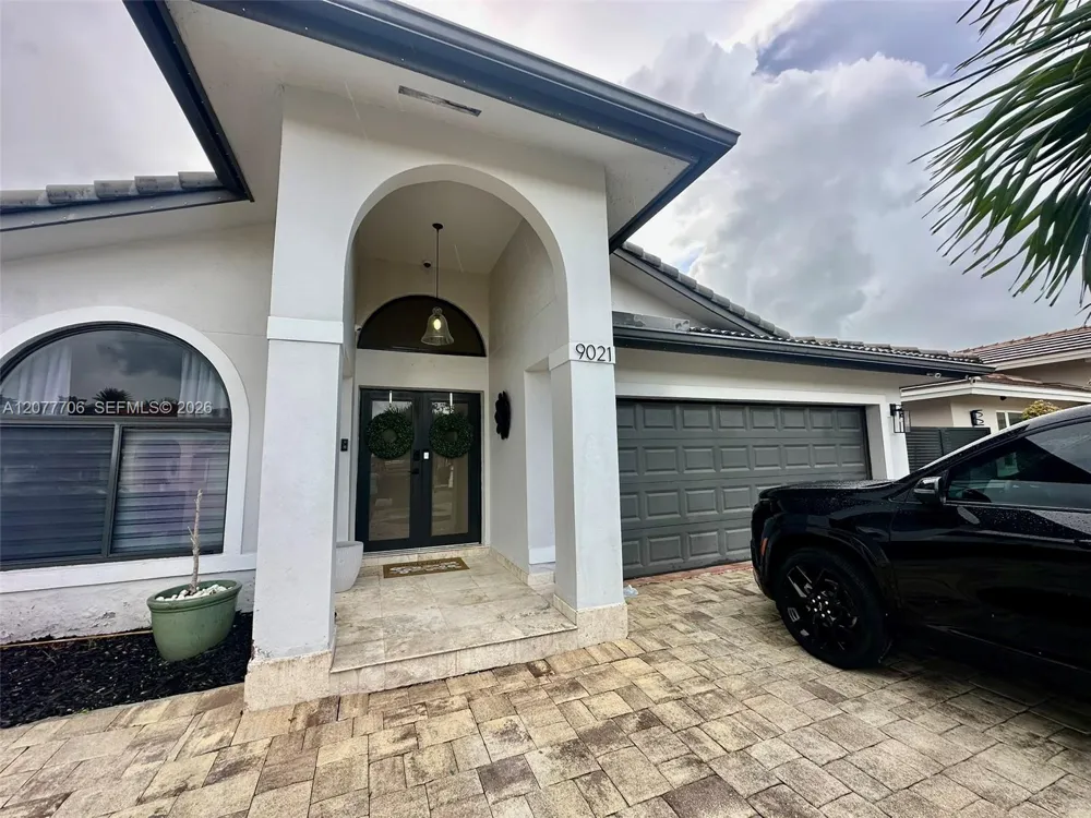 9021 NW 150th Ter Miami Lakes, FL 33018