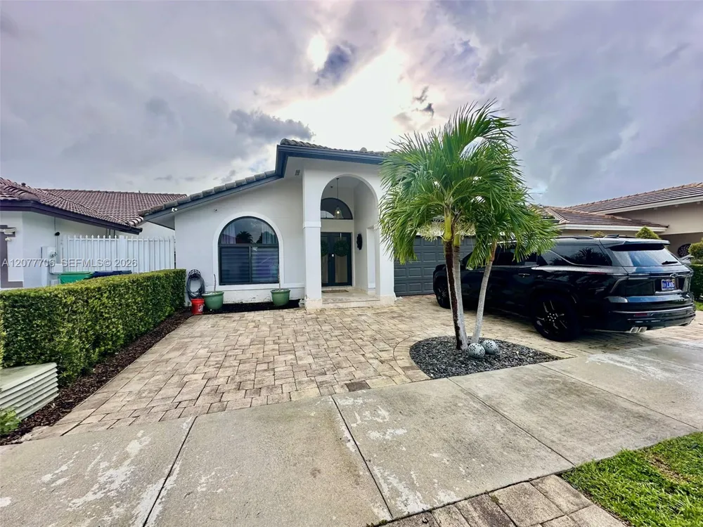 9021 NW 150th Ter Miami Lakes, FL 33018