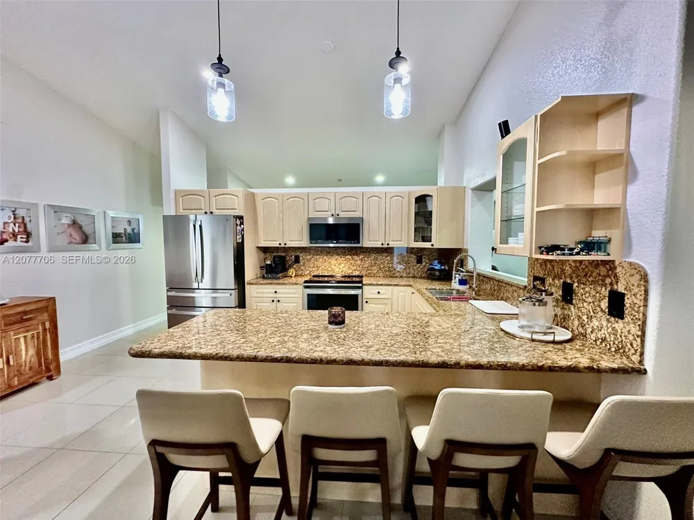 9021 NW 150th Ter Miami Lakes, FL 33018