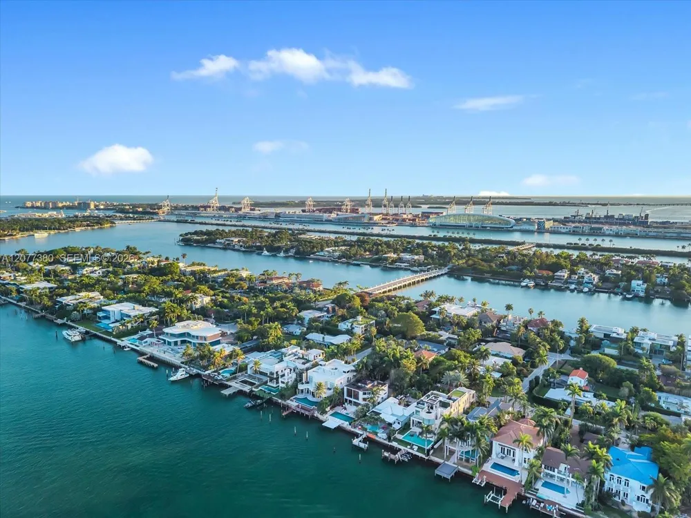 279 Hibiscus Dr Miami Beach, FL 33139