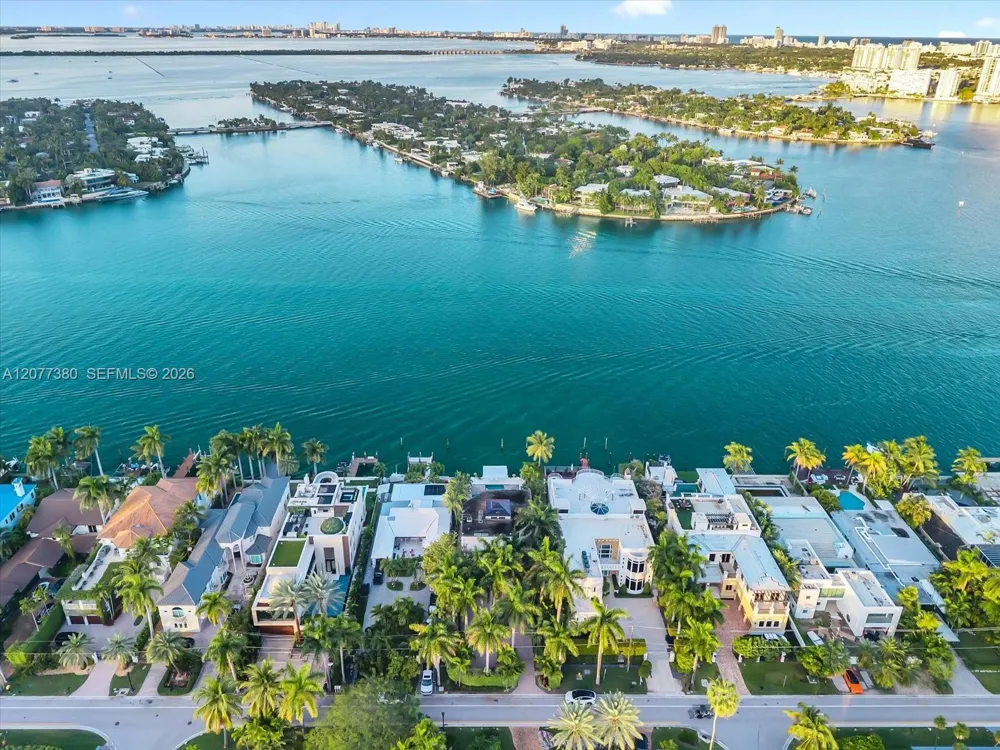 279 Hibiscus Dr Miami Beach, FL 33139