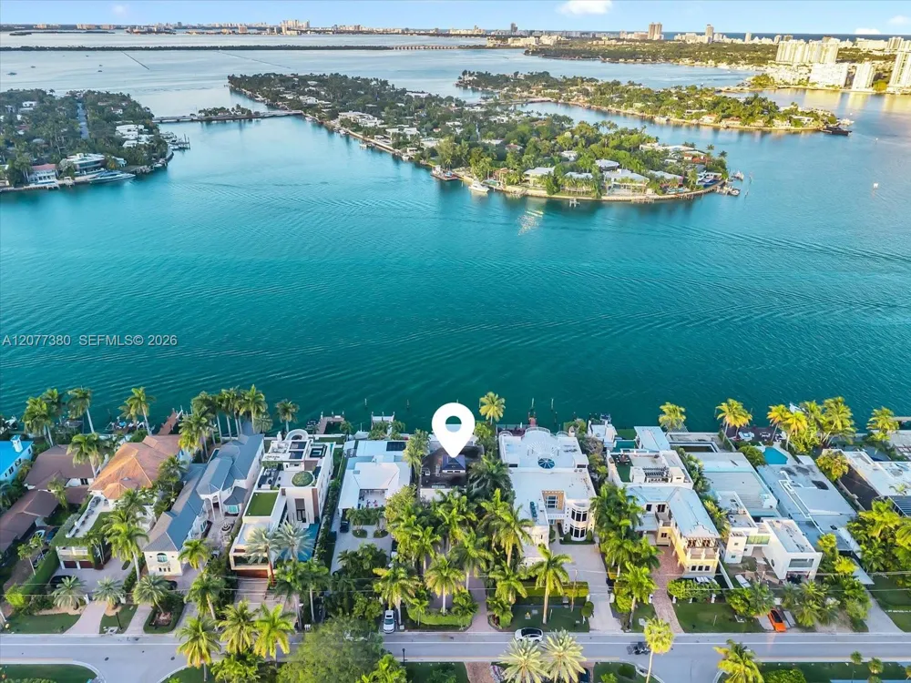 279 Hibiscus Dr Miami Beach, FL 33139