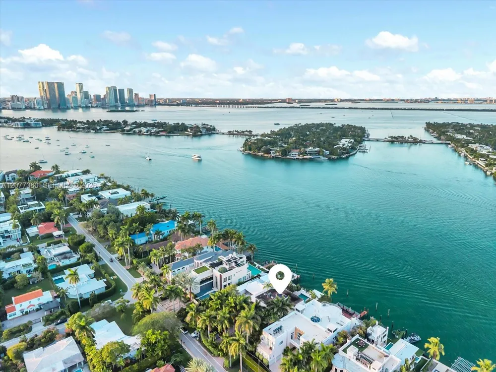 279 Hibiscus Dr Miami Beach, FL 33139