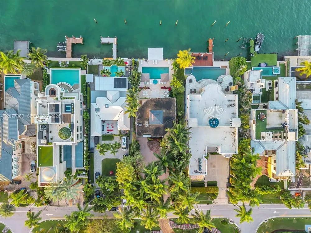 279 Hibiscus Dr Miami Beach, FL 33139