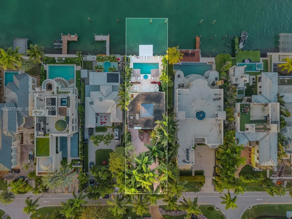 279 Hibiscus Dr Miami Beach, FL 33139
