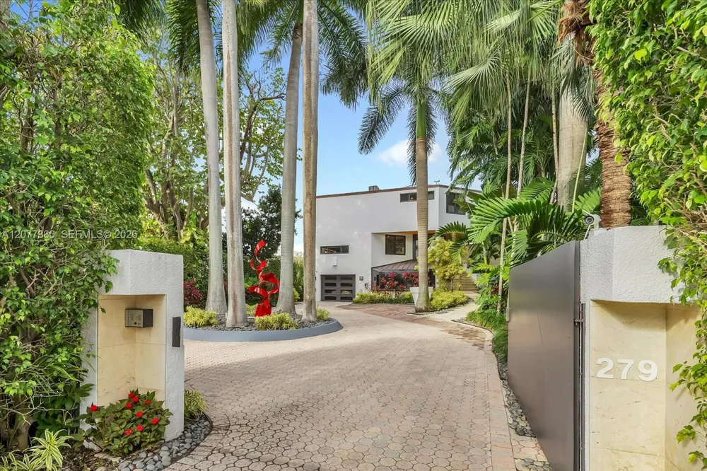 279 Hibiscus Dr Miami Beach, FL 33139