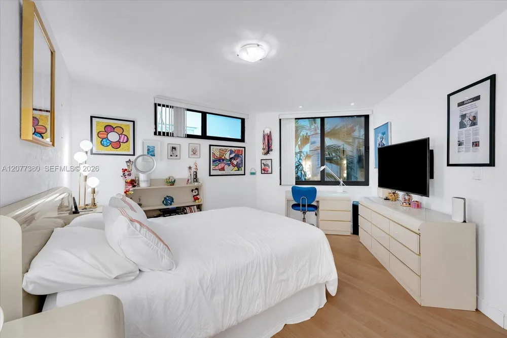 279 Hibiscus Dr Miami Beach, FL 33139