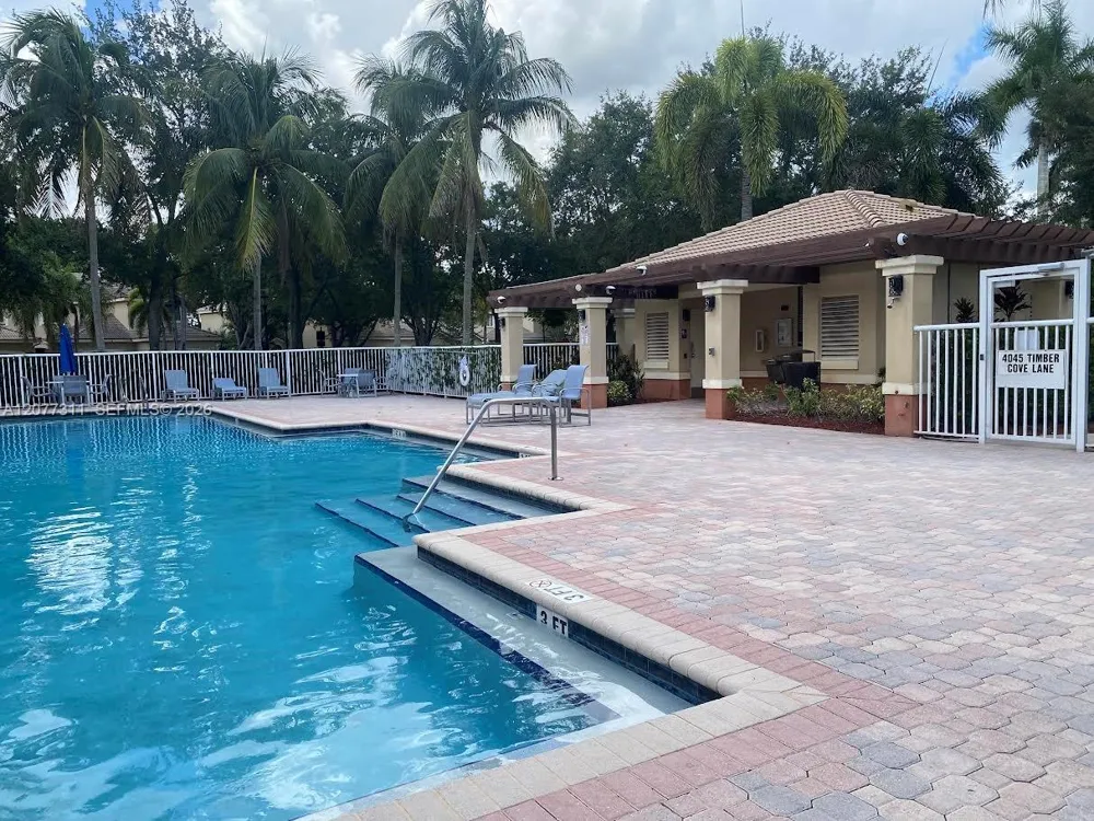 4218 Vineyard Cir #4218 Weston, FL 33332