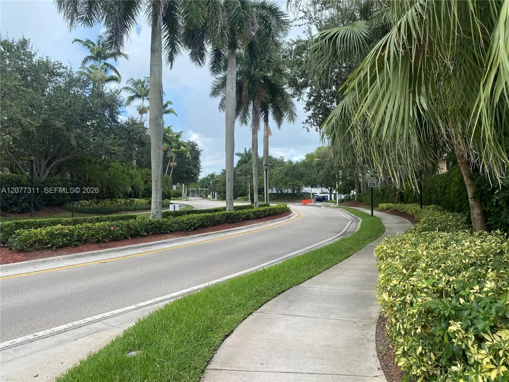 4218 Vineyard Cir #4218 Weston, FL 33332