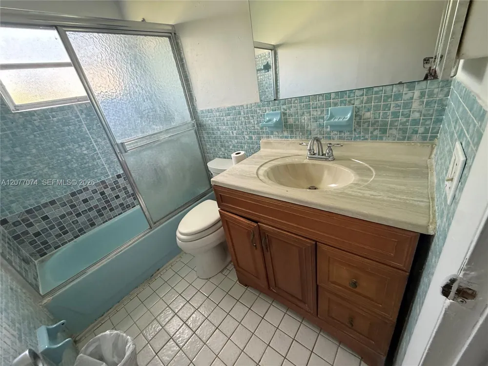 5715 Hayes St #5715 Hollywood, FL 33021