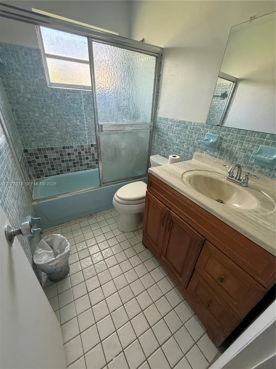 5715 Hayes St #5715 Hollywood, FL 33021
