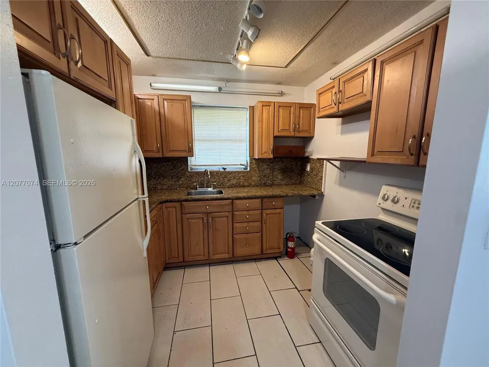 5715 Hayes St #5715 Hollywood, FL 33021