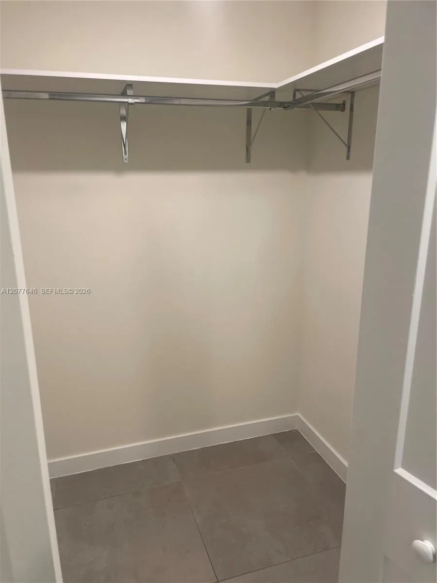 16395 Biscayne Blvd #313 North Miami Beach, FL 33160
