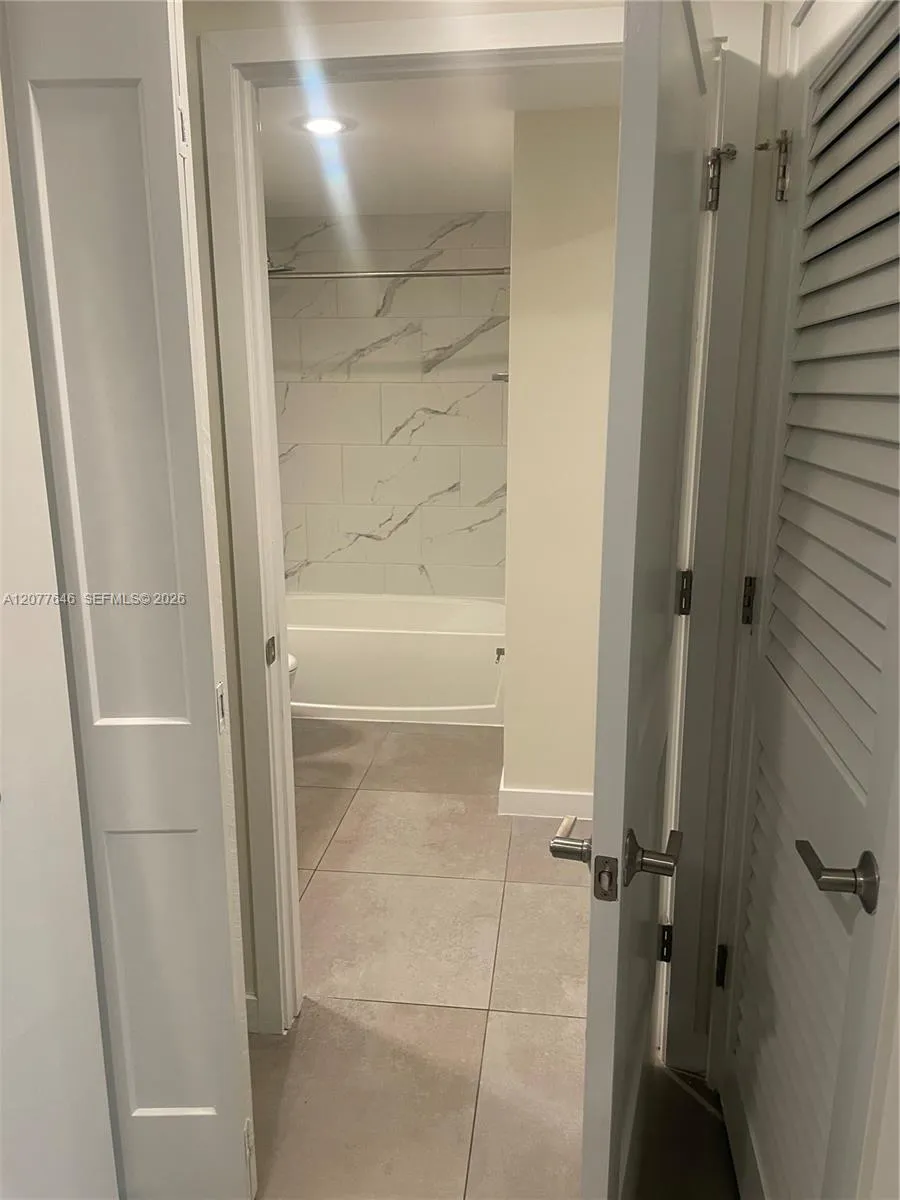 16395 Biscayne Blvd #313 North Miami Beach, FL 33160