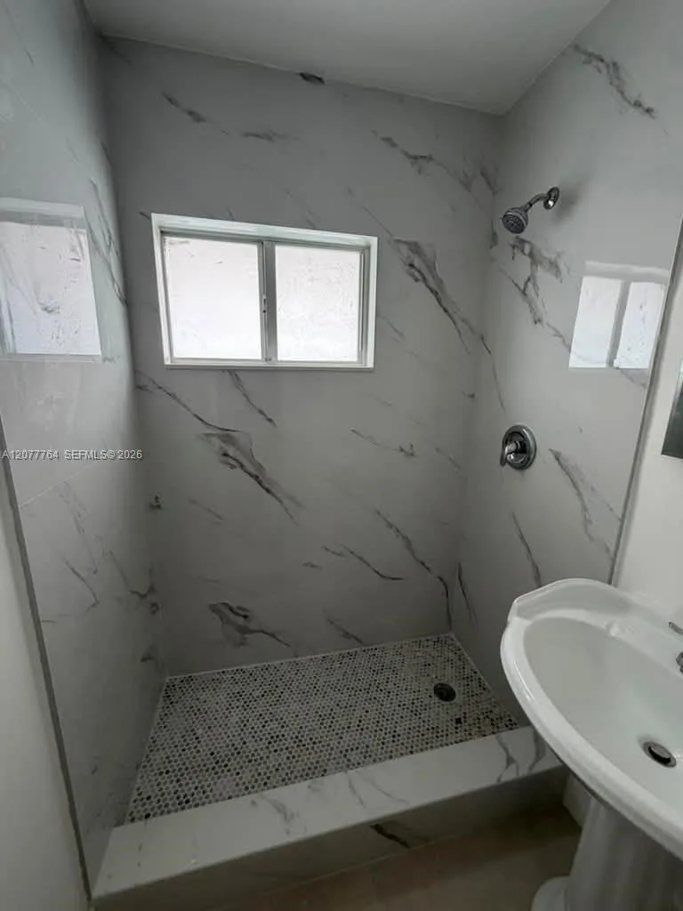 2465 W Flagler St #6 Miami, FL 33135