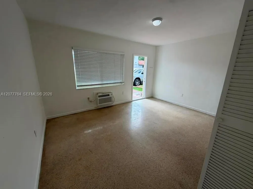 2465 W Flagler St #6 Miami, FL 33135