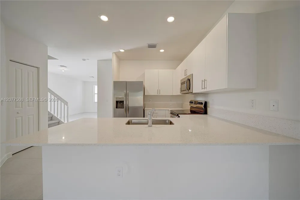 11881 NW 47th Mnr Coral Springs, FL 33076