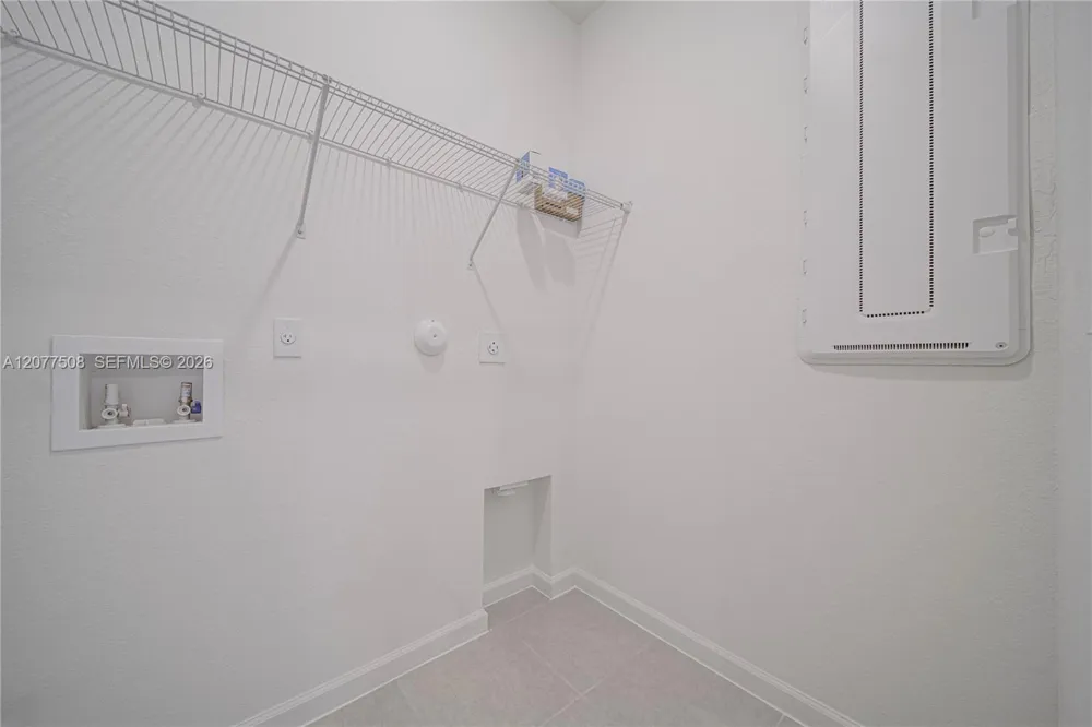 11881 NW 47th Mnr Coral Springs, FL 33076
