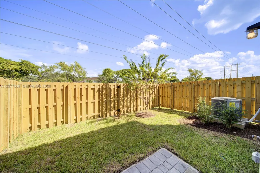 11881 NW 47th Mnr Coral Springs, FL 33076