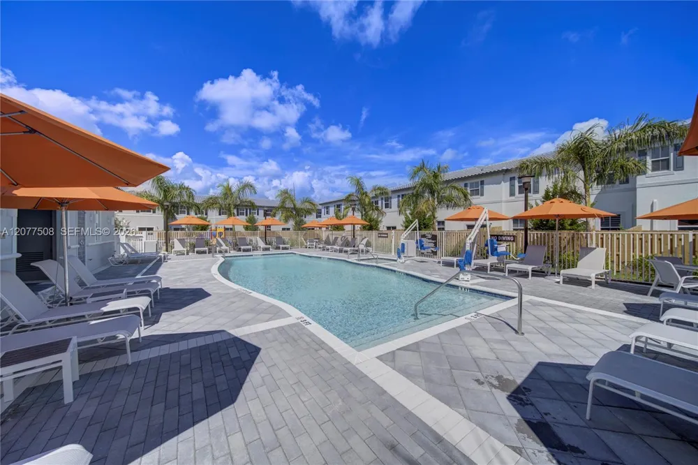 11881 NW 47th Mnr Coral Springs, FL 33076
