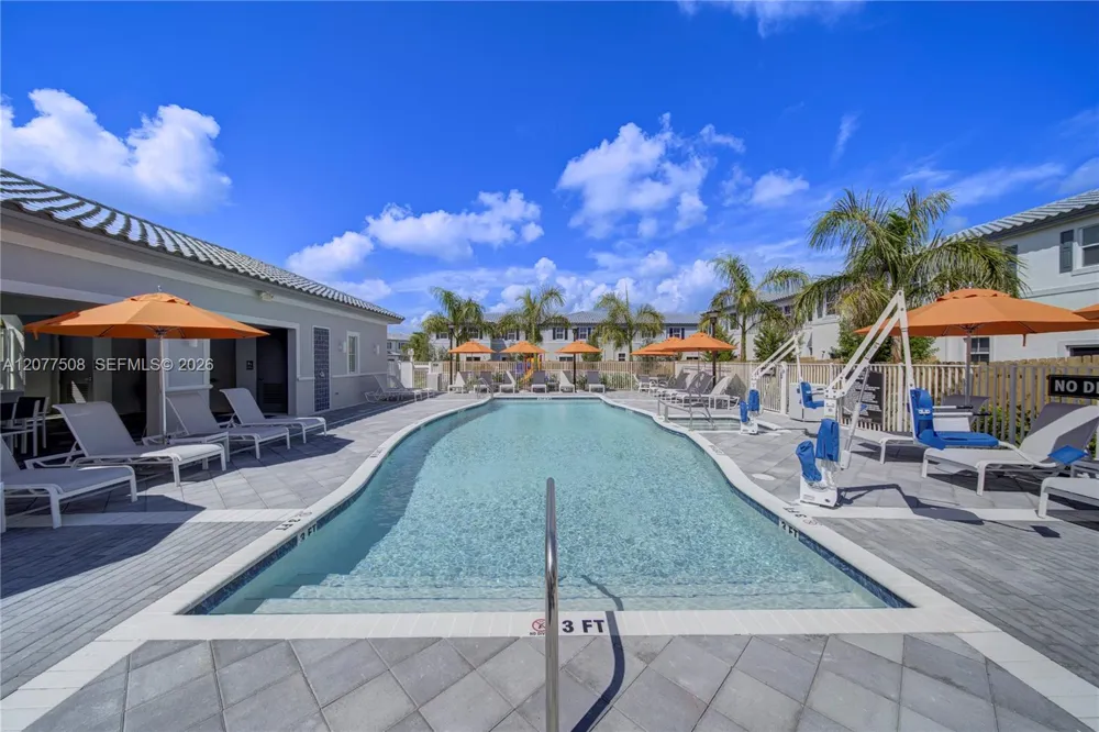 11881 NW 47th Mnr Coral Springs, FL 33076