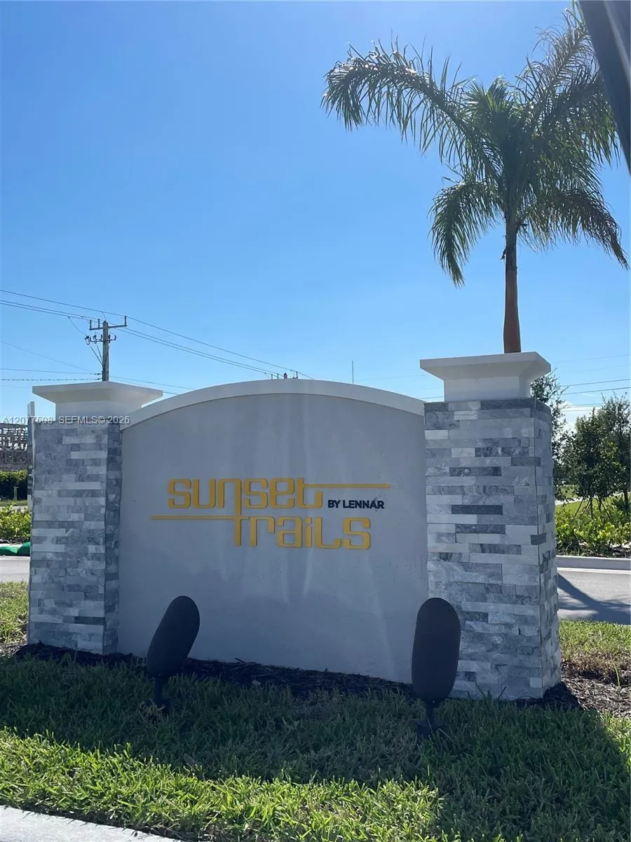 11881 NW 47th Mnr Coral Springs, FL 33076