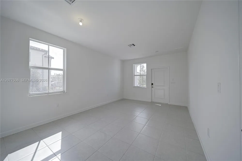 11881 NW 47th Mnr Coral Springs, FL 33076