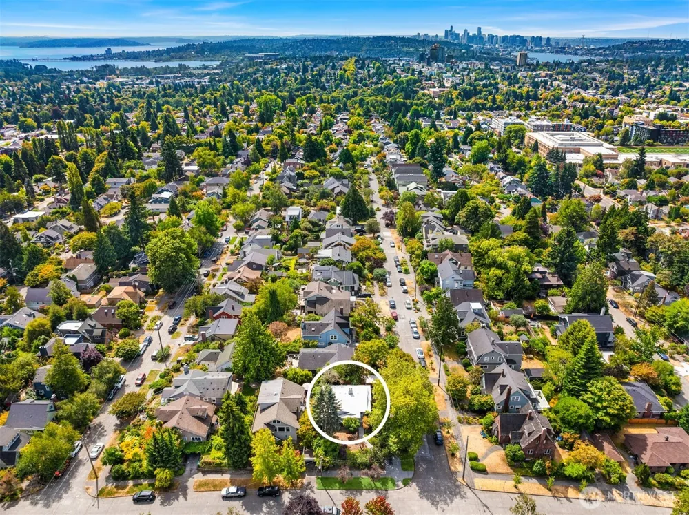 1703 NE 73rd Street Seattle, WA 98115