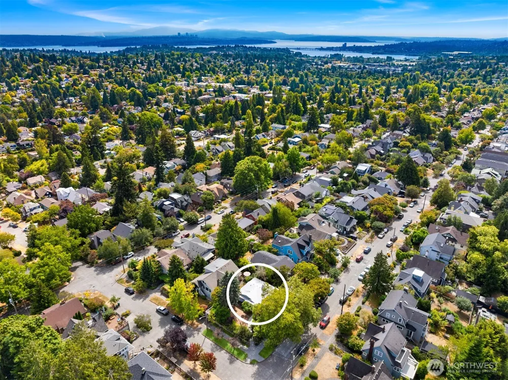 1703 NE 73rd Street Seattle, WA 98115