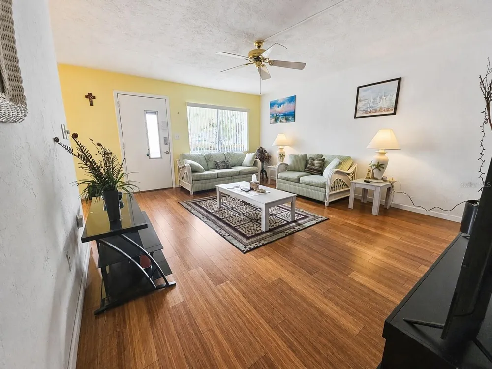 8454 111TH STREET #108 Seminole, FL 33772