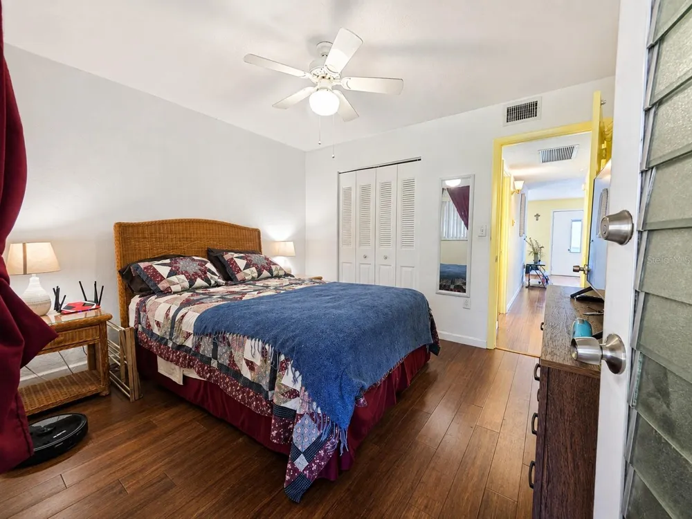 8454 111TH STREET #108 Seminole, FL 33772