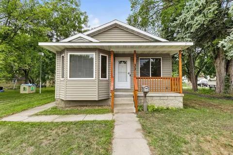 33 8th Avenue