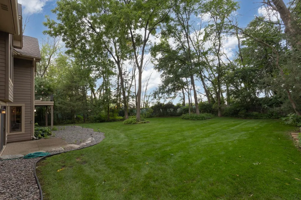 2180 Crestview Drive Excelsior, MN 55331
