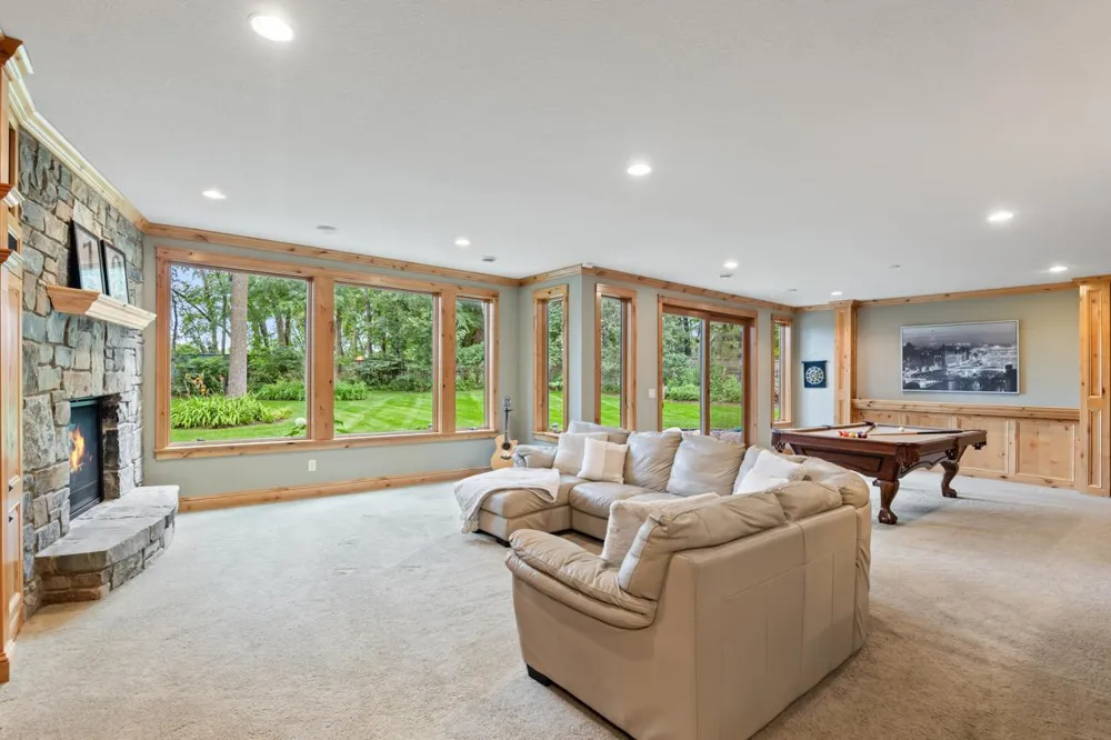 2180 Crestview Drive Excelsior, MN 55331