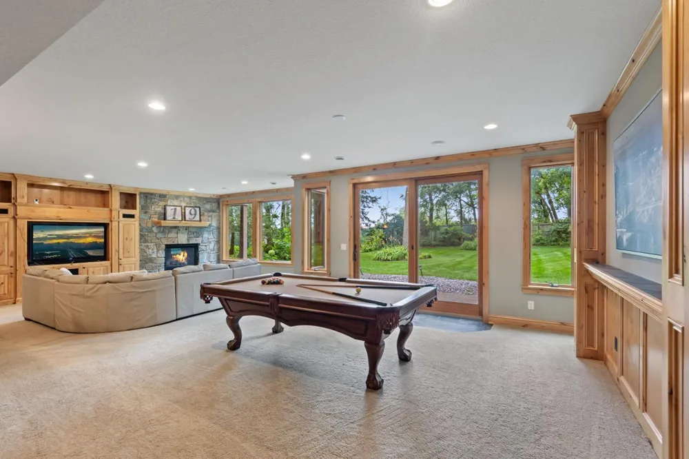 2180 Crestview Drive Excelsior, MN 55331