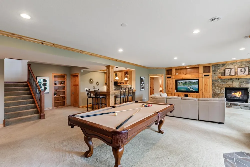 2180 Crestview Drive Excelsior, MN 55331