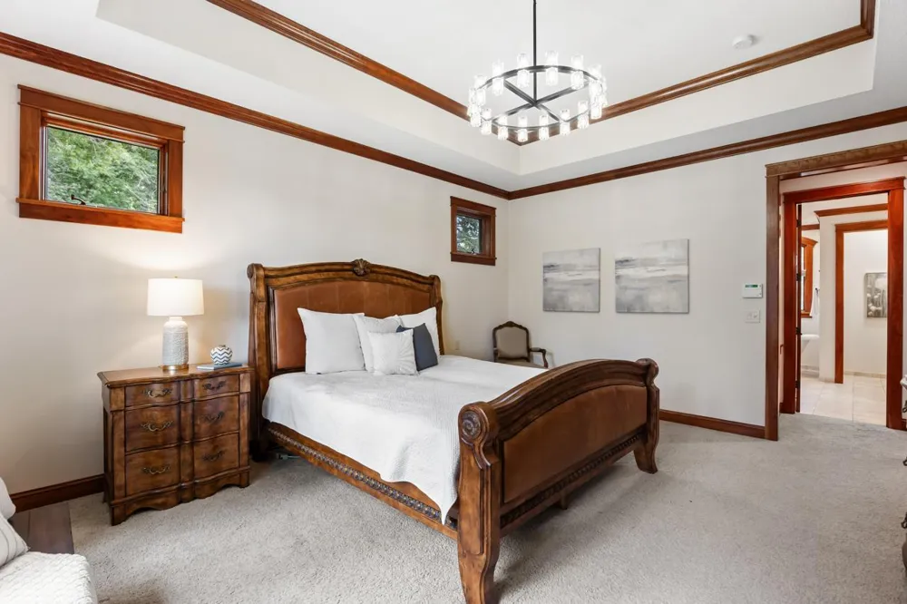 2180 Crestview Drive Excelsior, MN 55331