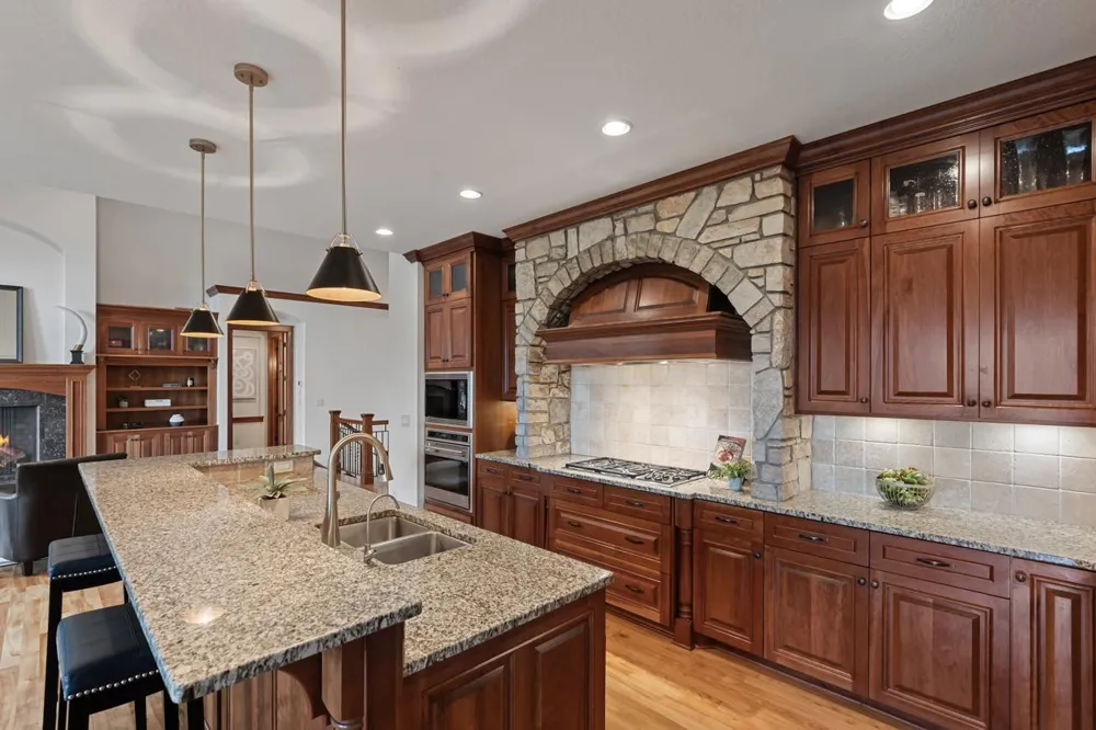2180 Crestview Drive Excelsior, MN 55331