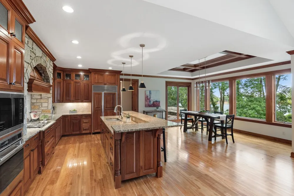 2180 Crestview Drive Excelsior, MN 55331