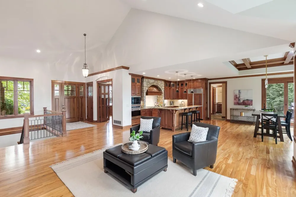 2180 Crestview Drive Excelsior, MN 55331