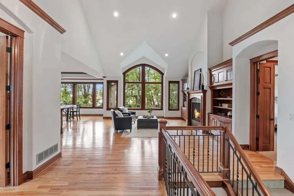 2180 Crestview Drive Excelsior, MN 55331