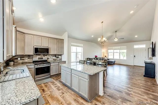 56428 E 22nd Place Strasburg, CO 80136