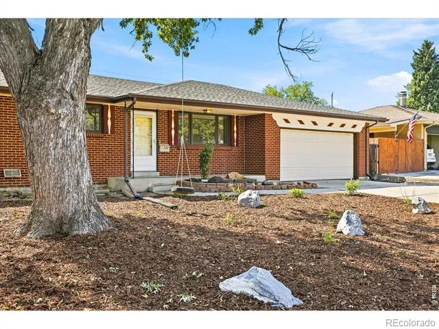 1348 S Drexel Way Lakewood, CO 80232