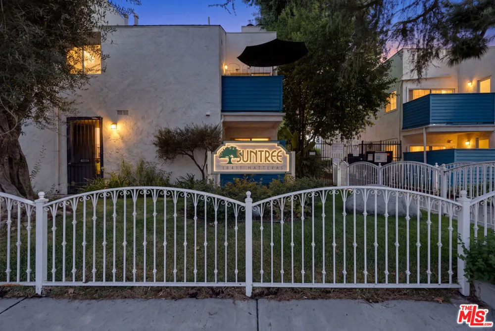 18411 Hatteras Street #246 Tarzana, CA 91356