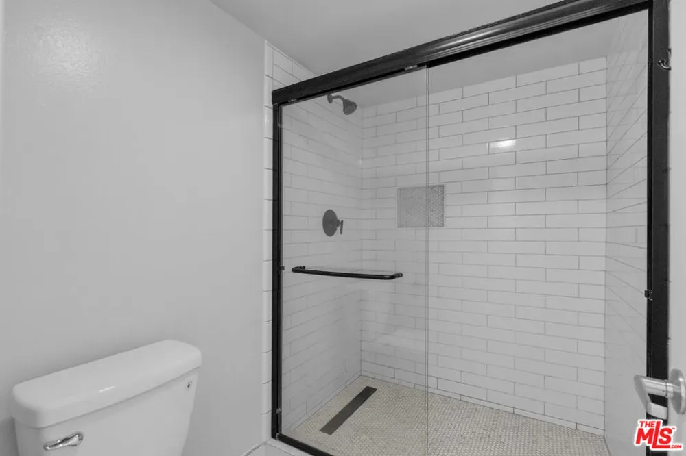 18411 Hatteras Street #246 Tarzana, CA 91356