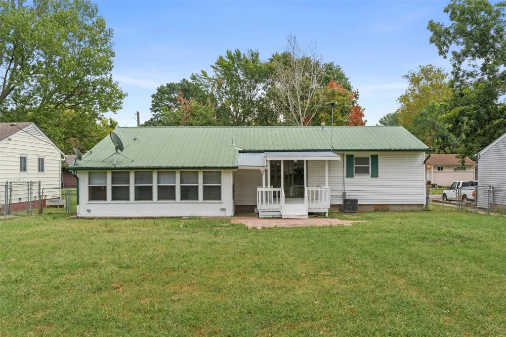 507 S Hamilton Avenue Dewey, OK 74029