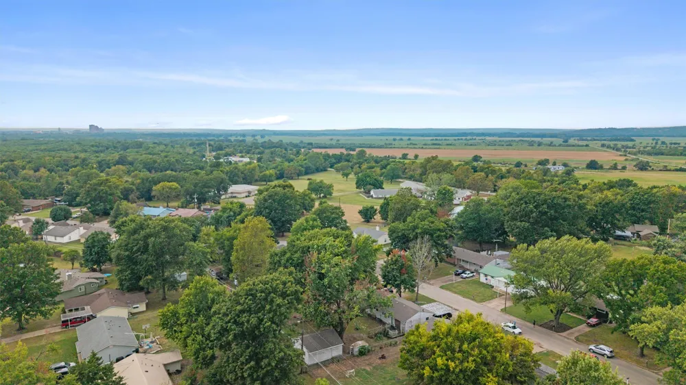 507 S Hamilton Avenue Dewey, OK 74029