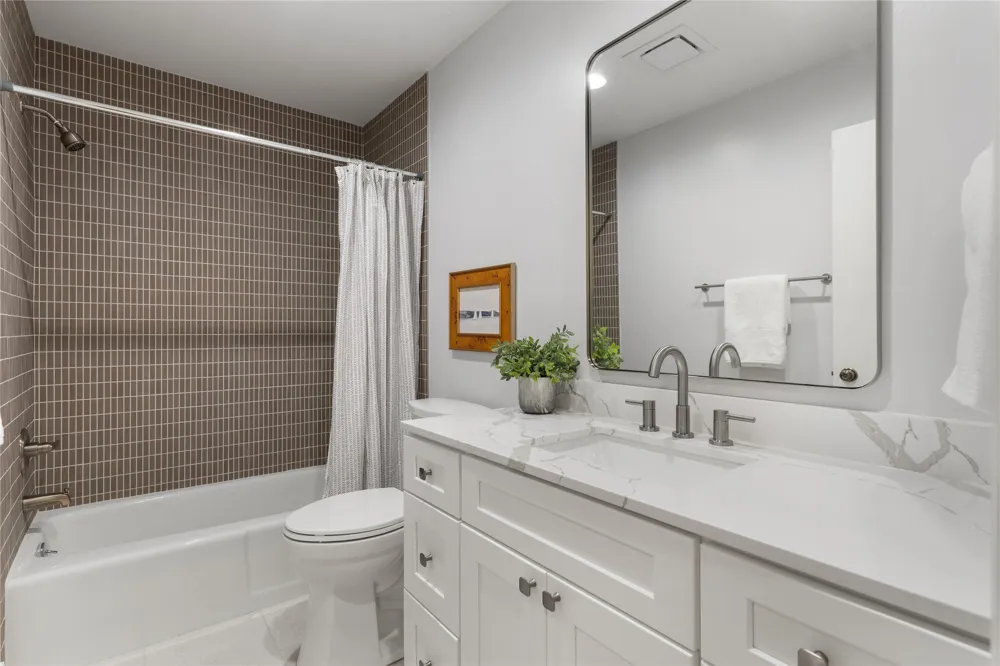 5206 S Harvard Avenue #106 Tulsa, OK 74135